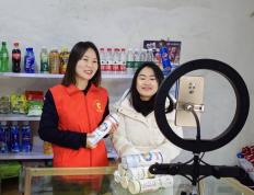 南(nán)京小店(diàn)，多亏有(yǒu)这些场外指导