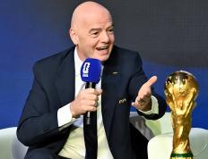 国际足联確(què)认：2026年(nián)世界杯引进NFL规则，上(shàng)下半场变四节制