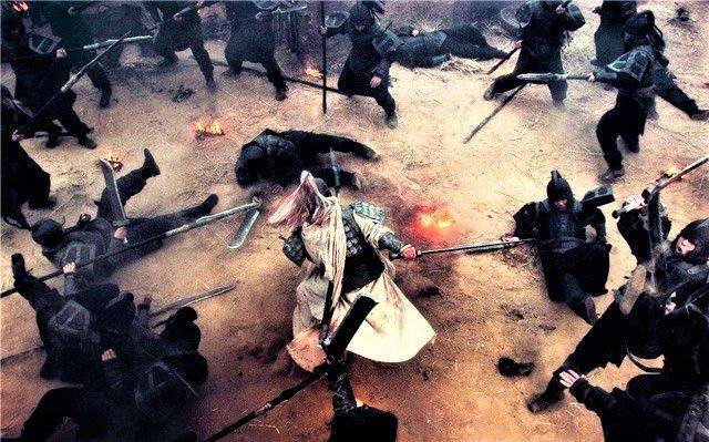 韩德四子瞬间被70岁的(de)赵雲(yún)擒1人，杀3人，真實(shí)的(de)赵雲(yún)到底多厲(lì)害？