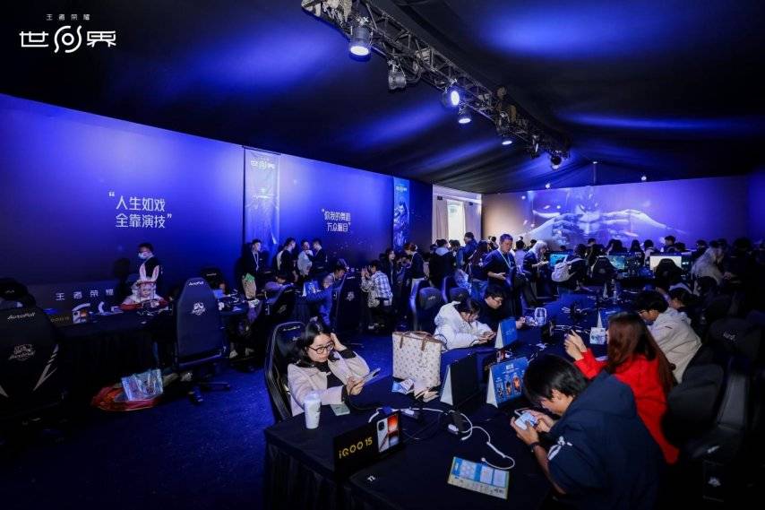 王者(zhě)荣耀十周年(nián)重磅官(guān)宣，《王者(zhě)荣耀世界(jiè)》2026年(nián)春天与玩(wán)家見(jiàn)面