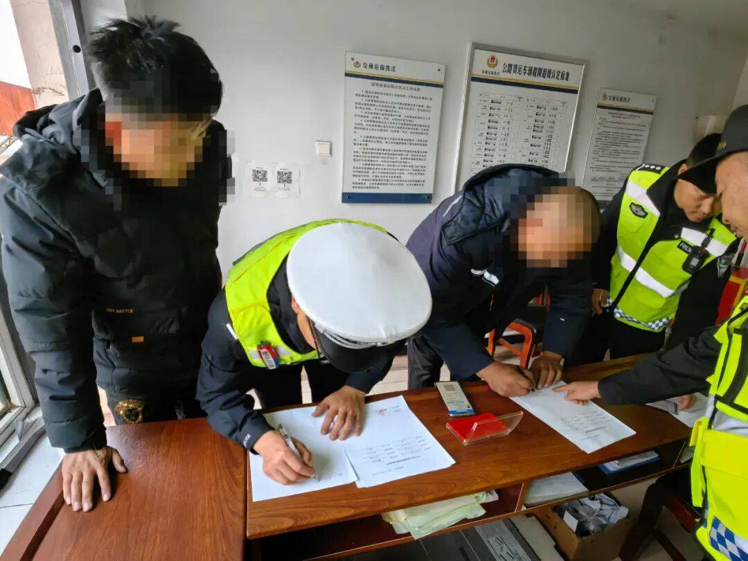 青城交(jiāo)警(jǐng)精准打擊(jī)，5台“百吨王”被查獲(huò)